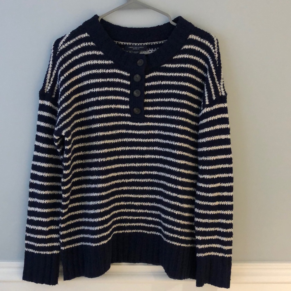 American Eagle Striped Sweater🐻